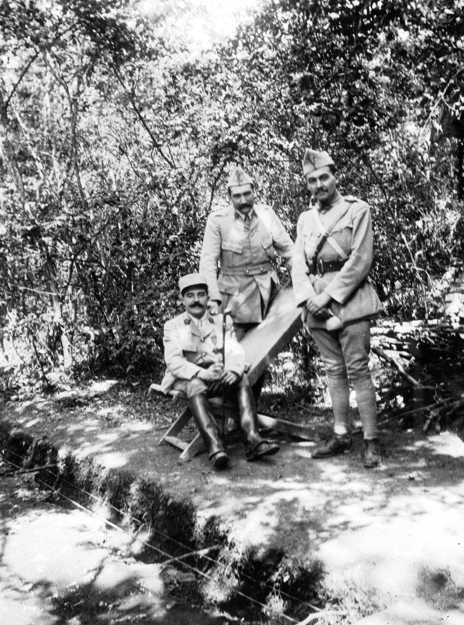 Album R. Verney p.143 droite