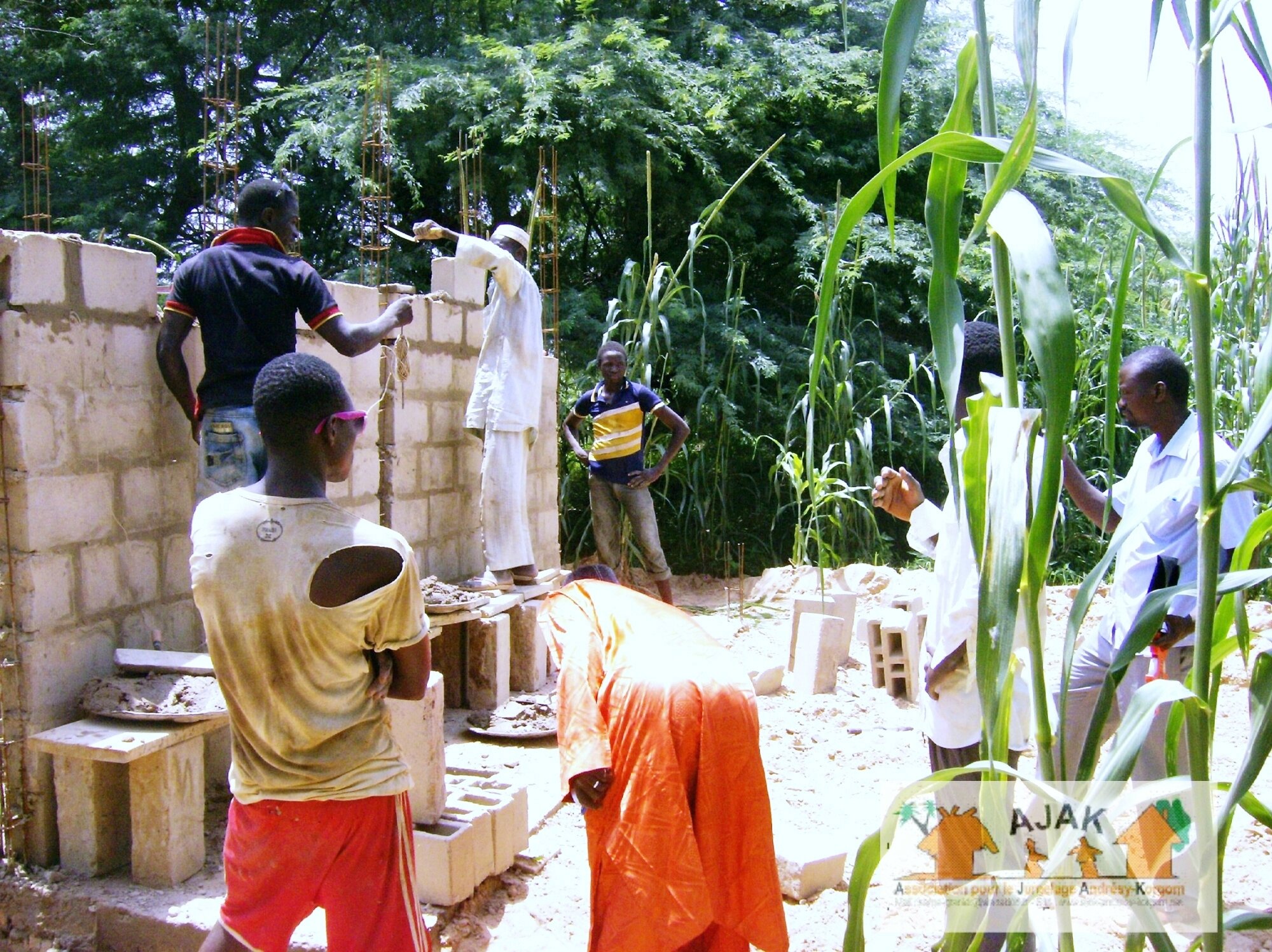 latrines CEG - construction intervenants 3