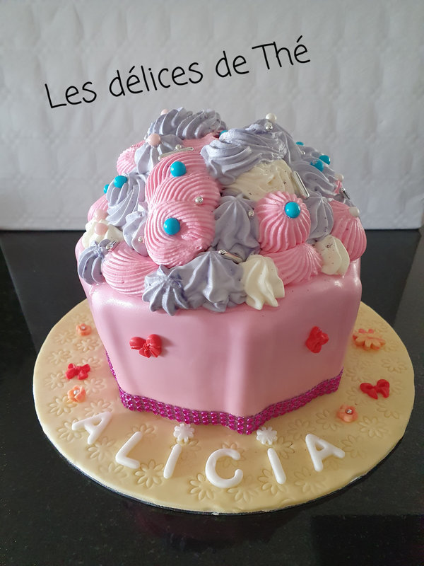 Cupcake géant 23 05 21 (33)