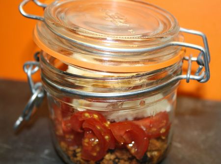 tiramisu tomates sur crumble parmesan et noisettes