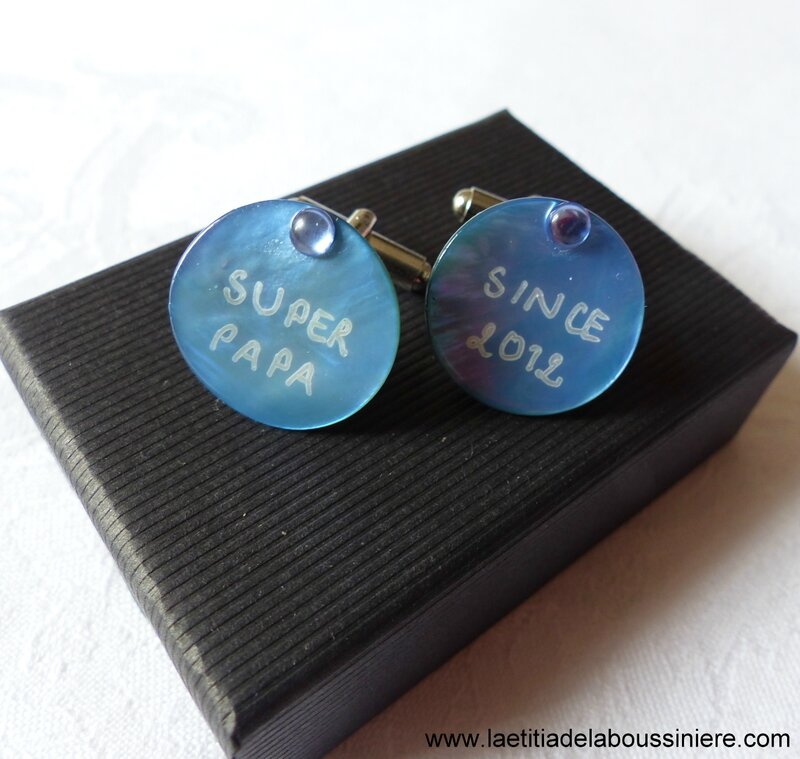 Boutons de manchette Super Papa since (bleu clair) - 23 €