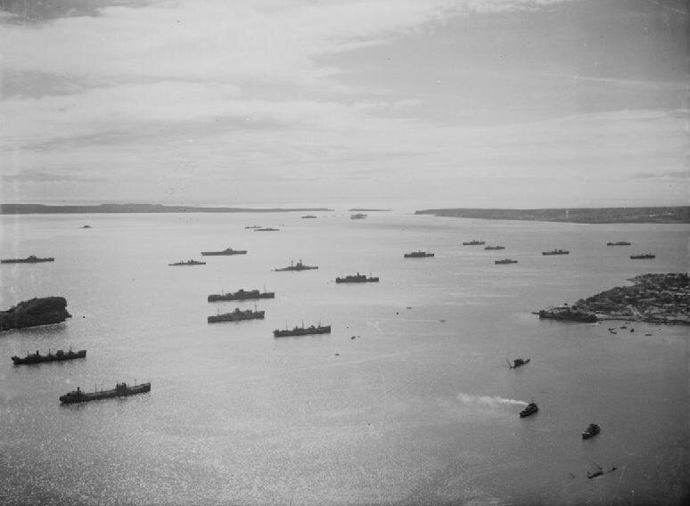 La flotte britannique à l’ancre au large du port de Diego-Suarez