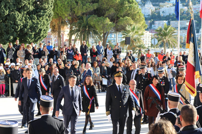 MONUMENT AUX MORTS 11 NOVEMBRE 2023 003