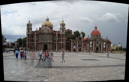 100915_Panorama_Basilica_de_Guadalupe_MEXICO