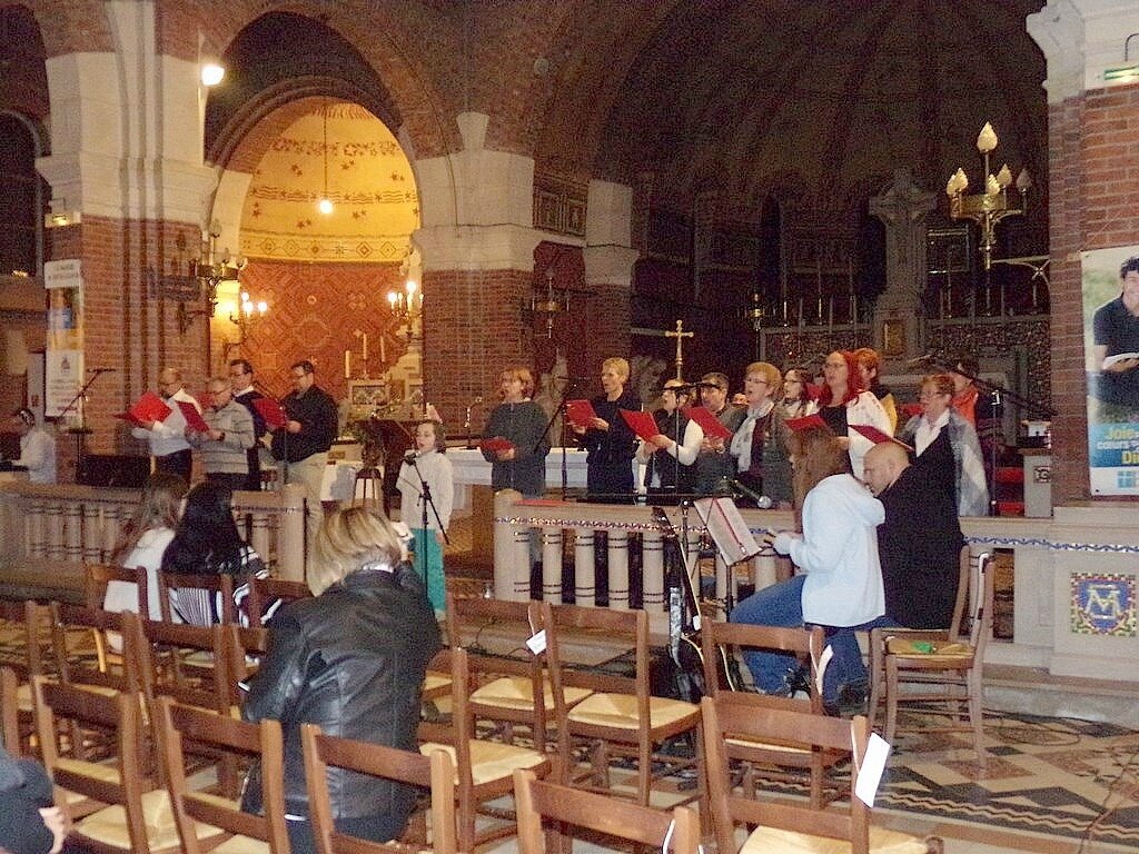 2017-12-24-veillée Noël-LE DOULIEU (11) (Copier)