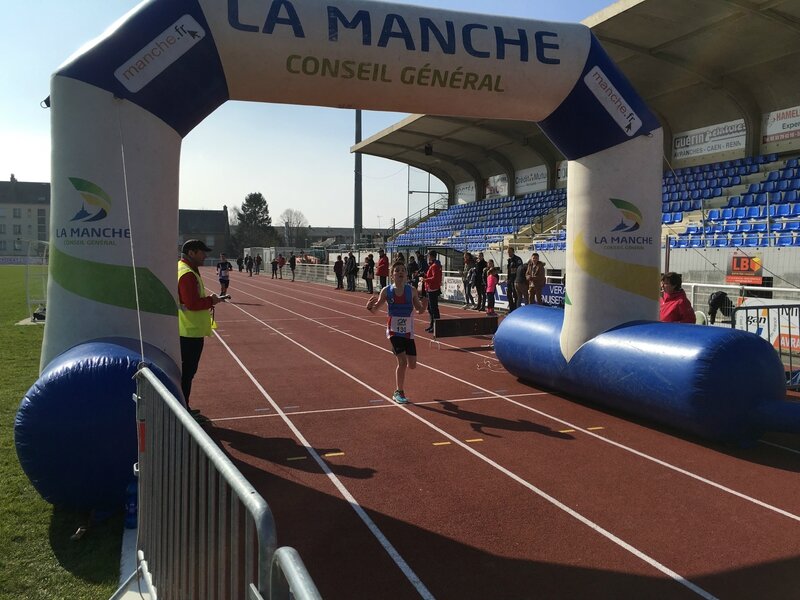 Athletic Club Avranches course minimes cadets benjamins 2016 coureurs arrivée