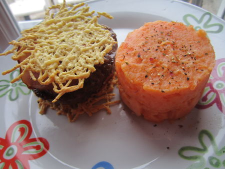 mille feuille croustillant de boeuf et son pressé de carottes
