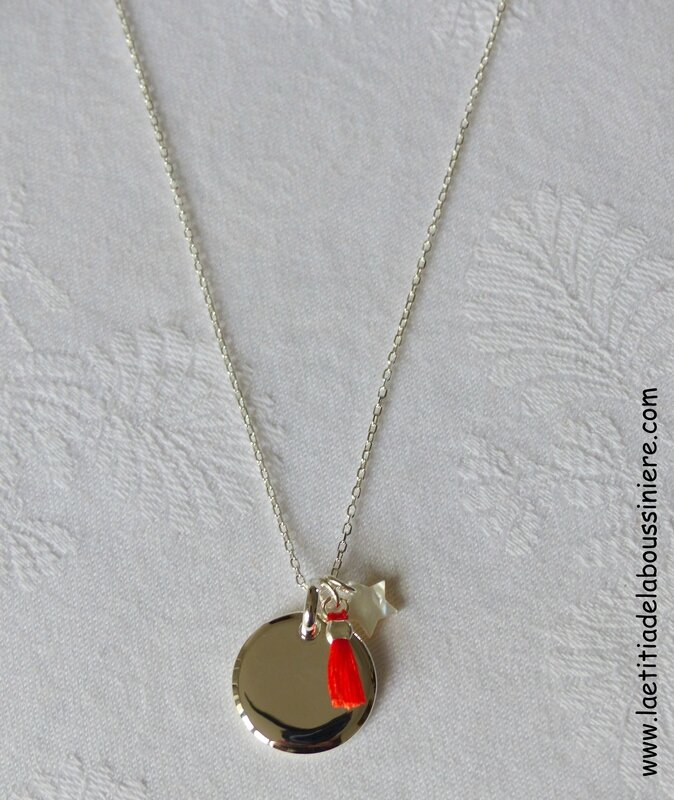 Collier Mary (corail) - 59 € sur chaîne argent massif fine