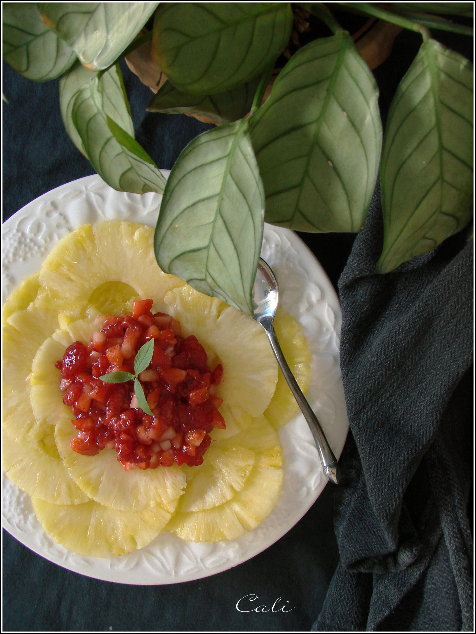 TARTARE DE FRAISES &amp; FRAMBOISES À LA VANILLE, CARPACCIO D&amp;#39;ANANAS ...