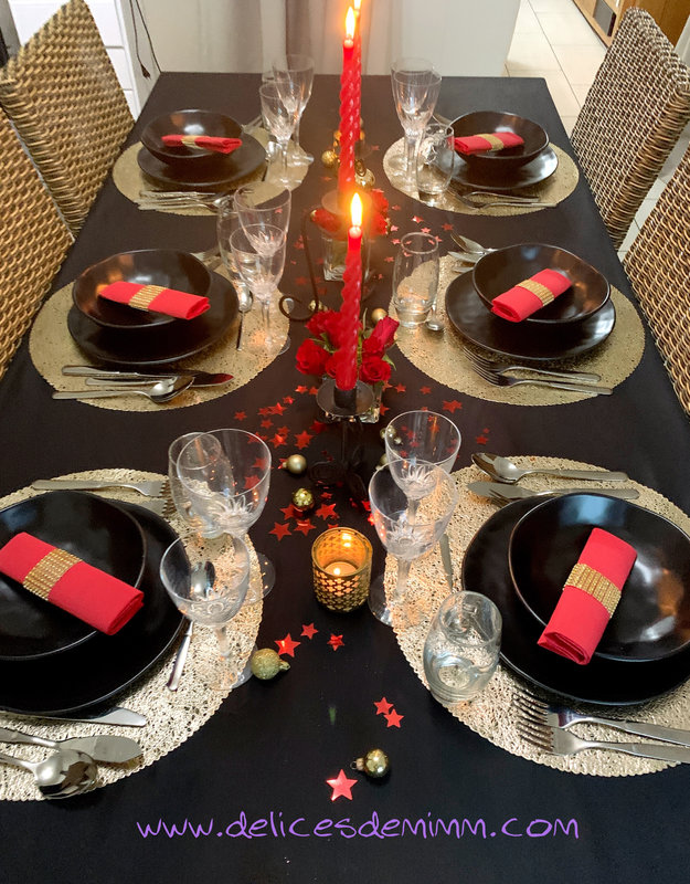 Ma table de Noël en noir, rouge et or 4