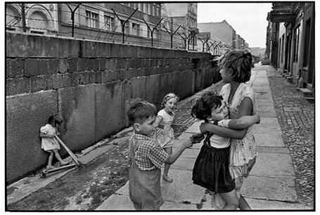 cartier-bresson-mur de berlin 1962