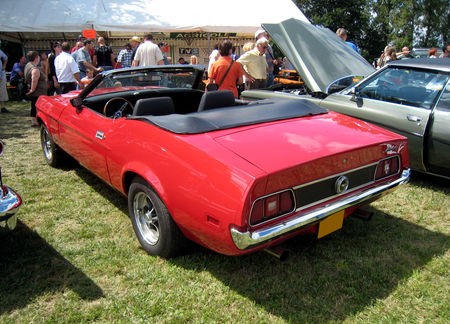 Ford_mustang_convertible__1971_1972__4_me_F_te_Autor_tro__tang_d__Ohnenheim__02