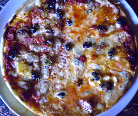 Pizza_mi_jambonmi__champignons