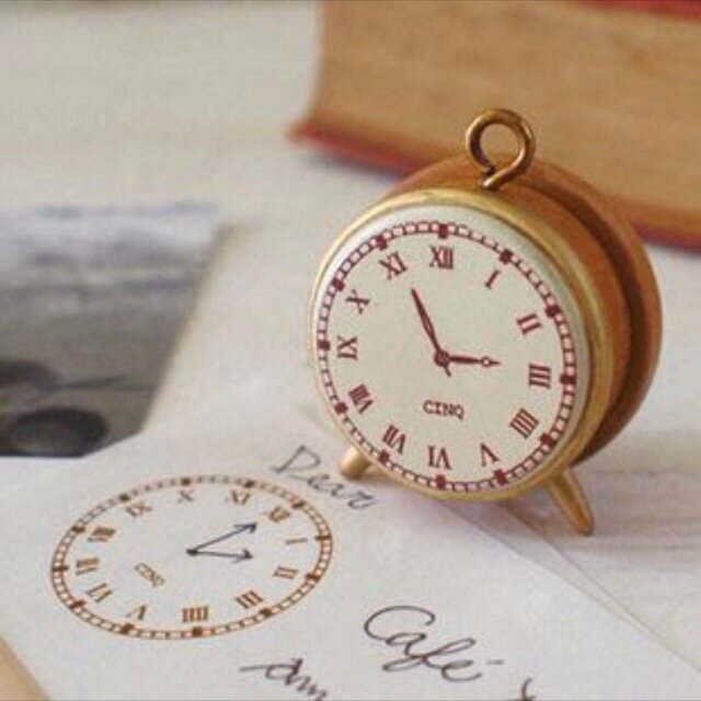 decole_clock_stamp