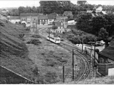 Wasmes___panorama_avec_tram___source_Monique