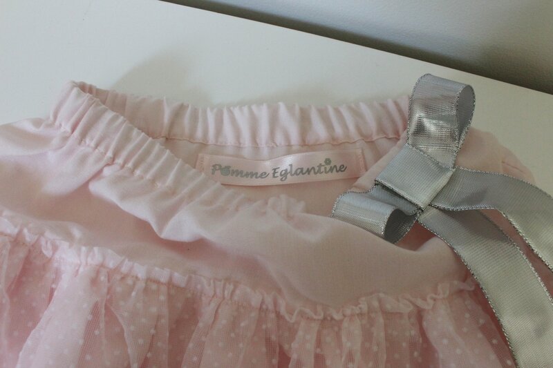 Jupon de princesse détail étiquette personnalisée flex Pomme Eglantine