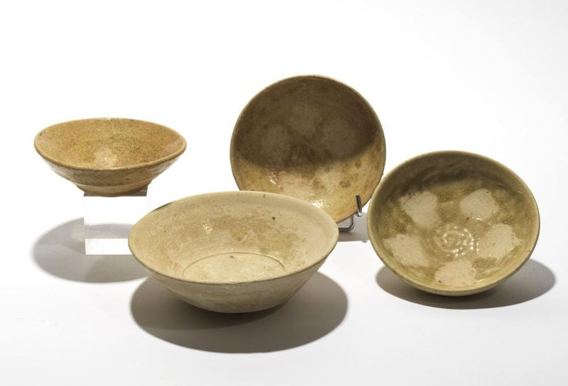Lot composé d’un bol et trois coupelles, Vietnam, période Annam (Tang), 6°-8° siècle