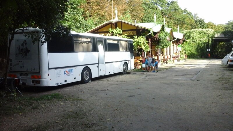 Un camping original, sur une ancienne notation de tramway. 