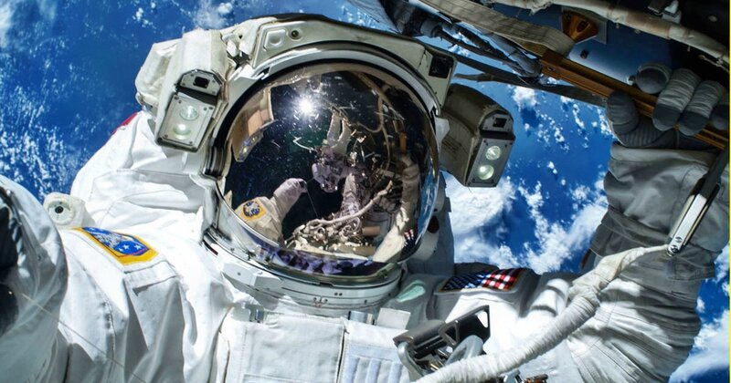 Selfie Astronaute
