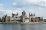 H_Budapest_parlement_520