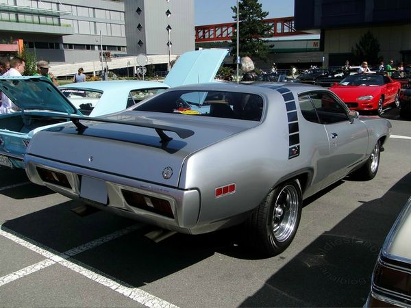 plymouth road runner hardtop coupe 1971 b