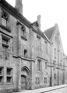 220px-Caen_collegedumont