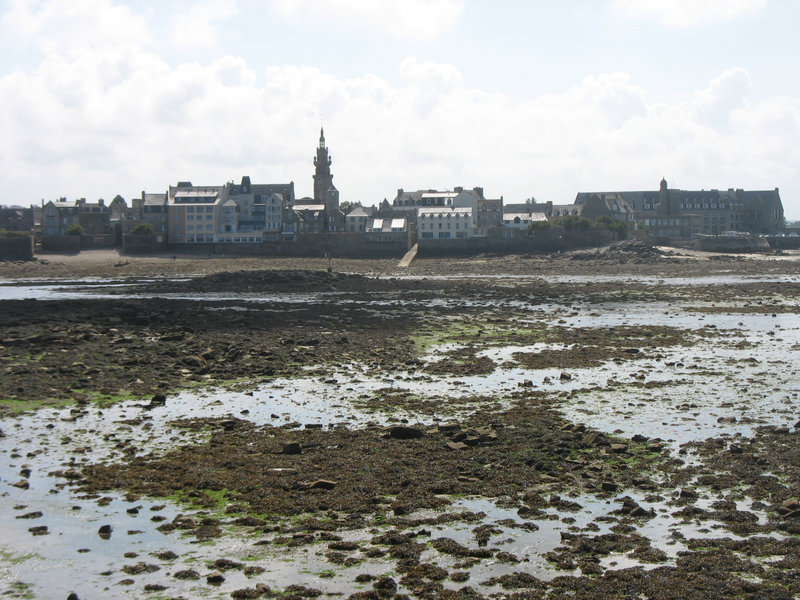 Île de Batz, Porz Kernoc, vue sur Roscoff (29)