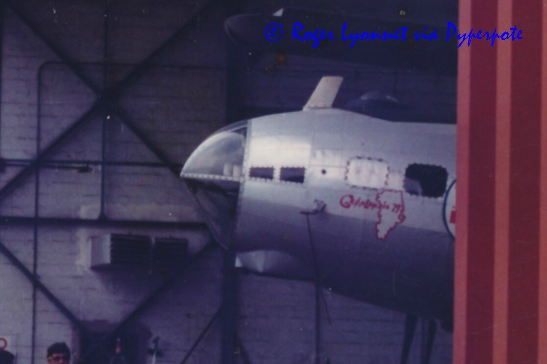 B-17 1984 Creil 001b
