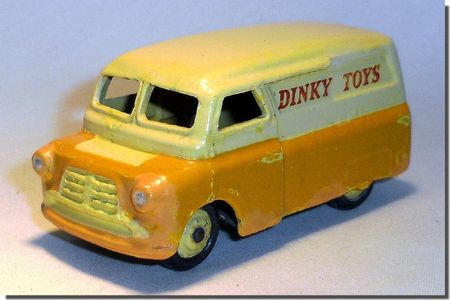 Dinky Toys Bedford 01