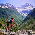 <b>A</b> vèlo:la magnifique traversée de la Vallée du VALGAUDEMAR jusqu'au <b>refuge</b> GIOBERNEY (Ecrins-Sud/Isère)