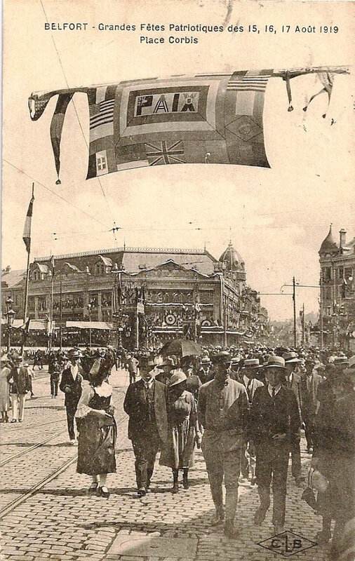 7 1919 08 15 Belfort CPA Fêtes patriotiques Place Corbis Public