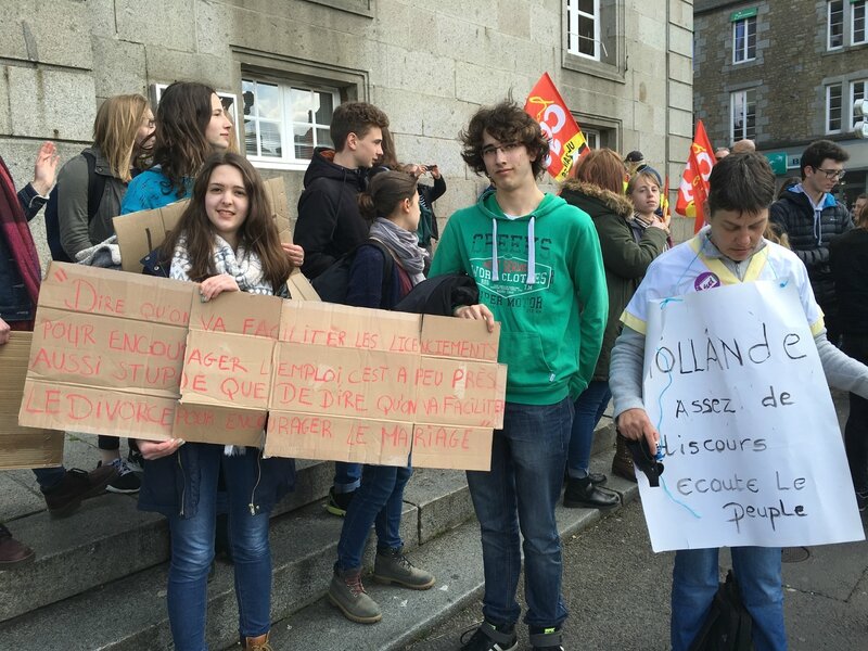 manifestation loi travail Avranches 31 mars 2016 lycéen pancarte