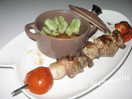 Brochettes_aux_f_ves_et_Bonnottes_017