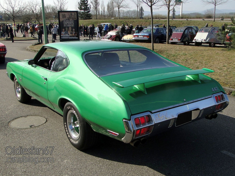 Oldsmobile 442 Holiday hardtop coupe-1972-02