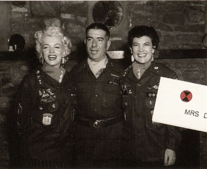 1954-02-16-5_after_perform_7th_infantery_division-5-with_jean-1a
