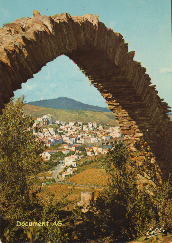 781 La ville vue des collines 1977