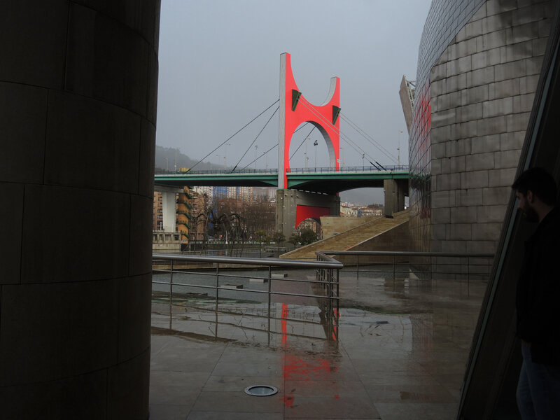 Bilbao, musée Guggenheim, pont de la Salve, entre deux pluies (Espagne)