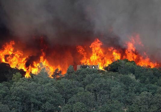 La californie ravagée par une vingtainde d'incendies