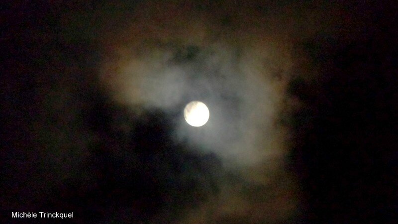 Lune et nuage 3