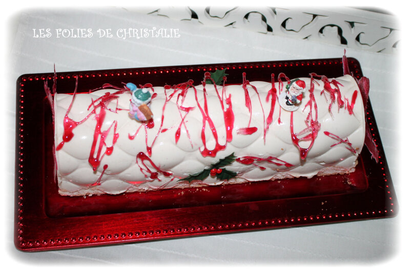 Bûche chocolat blanc fraise 22