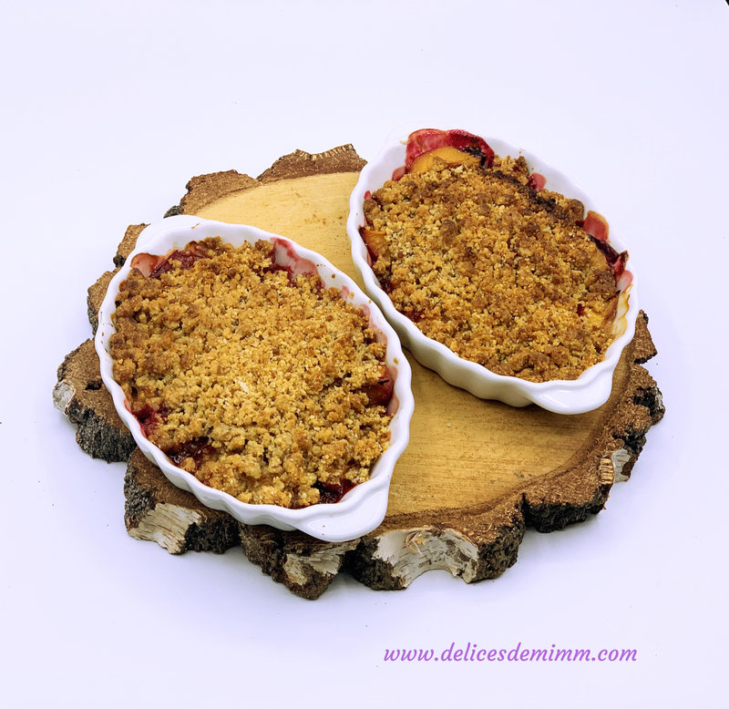 Crumble aux prunes rouges à la cannelle