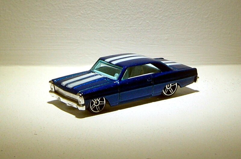 Chevrolet nova de 1966 (Hotwheels 2007) (2)