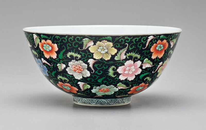 2013_NYR_02689_1205_000(an_unusual_famille_rose_black-ground_bowl_porcelain_yongzheng_six-char)