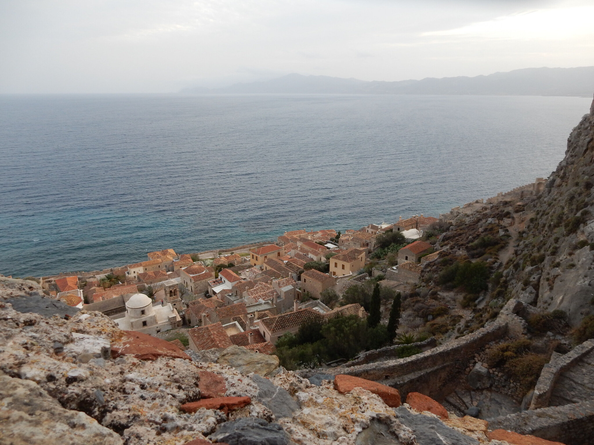 Monemvasia vue d'en haut 071112