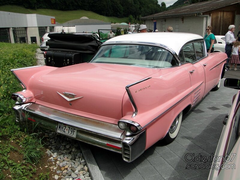 cadillac-series-62-sedan-1958-02