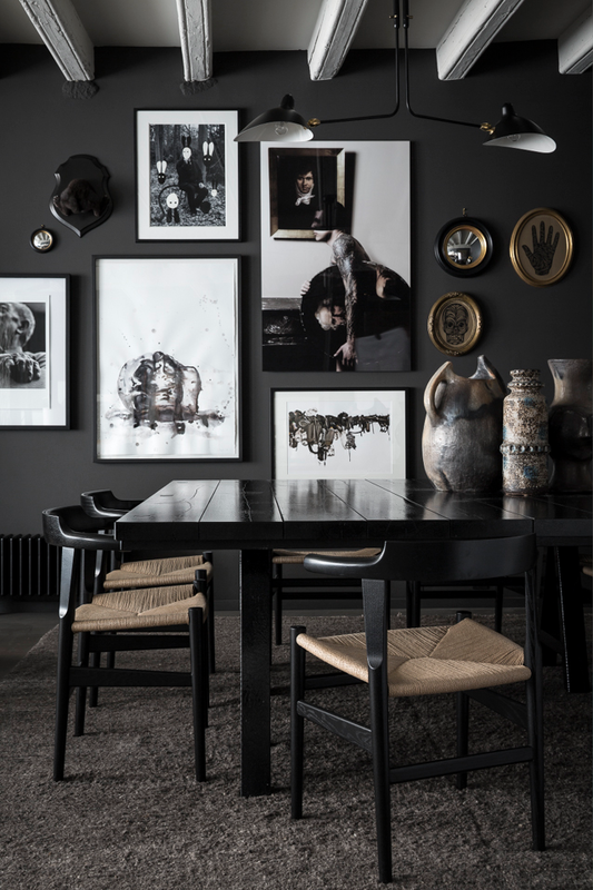 79ideas_dark_living_area