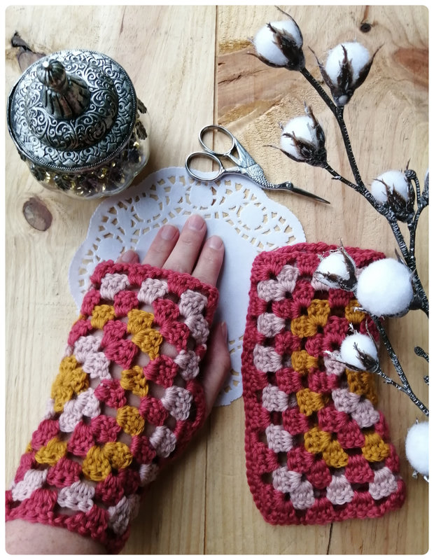 Mitaines granny square Cam&Drey bricolent