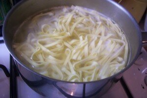 mignon de porc, pates fraiches aux champignons et asperges recettes plats mignon de porc, pates fraiches aux champignons et asperges