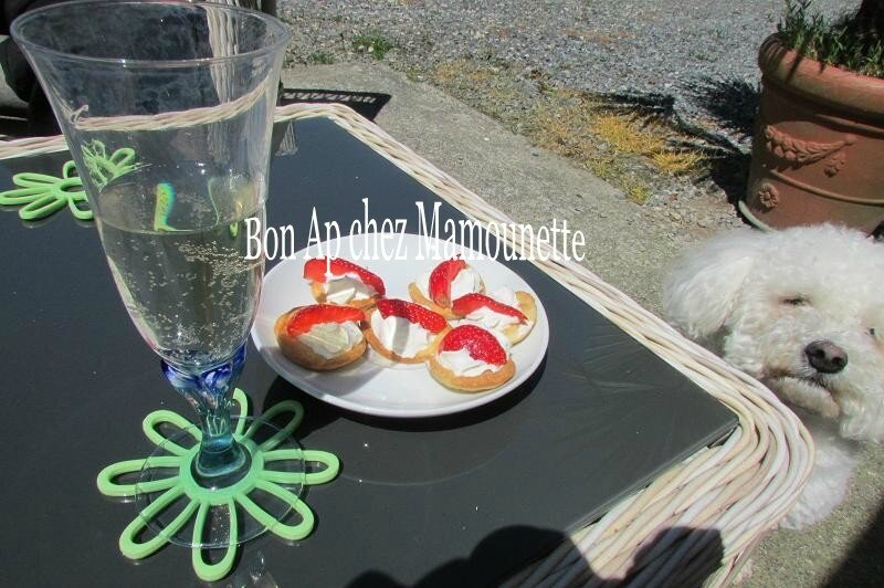 mignardises pâte maison sablée sucrée aux fraises 024-