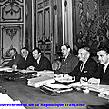1945 - <b>CHARLES</b> DE <b>GAULLE</b> ENGAGE UN BRAS DE FER CONTRE L'ASSEMBLEE NATIONALE